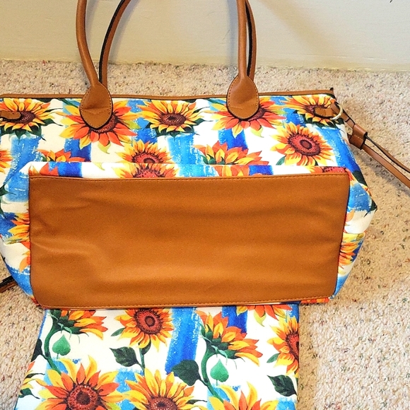 Sunflower Travel Set - Picture 9 of 12